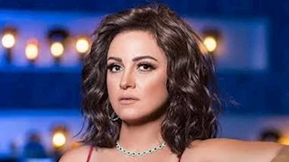 تكريم ريهام عبدالغفور بجائزة هيباتيا الذهبية للإبداع في مهرجان الإسكندرية للفيلم القصير 