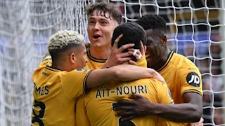 ولفرهامبتون يضرب توتنهام برباعية في الدوري الإنجليزي