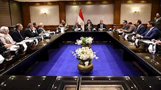 وزير الرياضة ومحافظ بورسعيد يتفقان على تسريع وتيرة العمل باستاد النادي المصري -صور