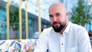 "غير مرغوب فيك".. منع فنان مغربي شهير من دخول أمريكا لهذا السبب