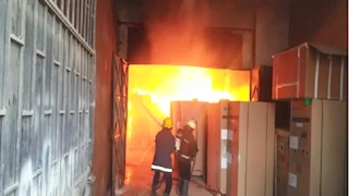 حريق في مخزن قطع غيار سيارات بسوهاج 