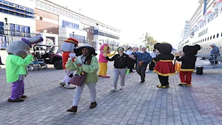 لزيارة معالم عروس المتوسط.. وصول 1000 سائح أجنبي لميناء الإسكندرية- صور