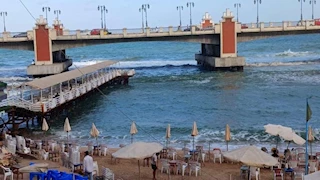 "خروجة شم النسيم بـ 5 جنيه".. أسعار تذاكر 53 شاطئًا في الإسكندرية- صور