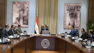رئيس الوزراء يتابع عددًا من الملفات المشتركة بين المالية والتموين