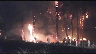 "خفنا على بيوتنا والدخان كان مرعبًا".. شهادات حية من متضرري حريق 'القرية' و'القرايا'" بالأقصر -صور 