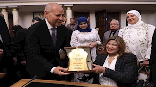 صور.. محافظ القاهرة يكرم 30 من الأمهات المثاليات وحفظة القرآن الكريم