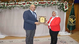 محافظ القليوبية يشهد احتفالية تكريم الأيتام والأمهات المثاليات - صور