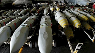 إعلام عبري: أمريكا ترسل مئات القنابل عبر جسر جوي غير مسبوق