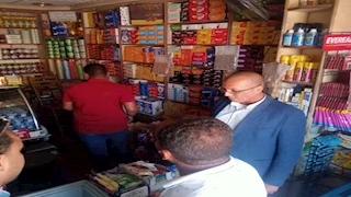 ضبط 350 كيلو أسماك فاسدة و5700 لتر مشروبات طاقة غير صالحة في أسوان -صور