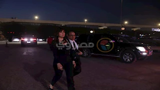 بالصور.. إسعاد يونس ونرمين الفقي يقدمن واجب العزاء في سليمان عيد