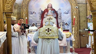 ترانيم وألحان مبهجة.. مطران بورسعيد يترأس قداس عيد القيامة المجيد بكنيسة العذراء مريم  -صور