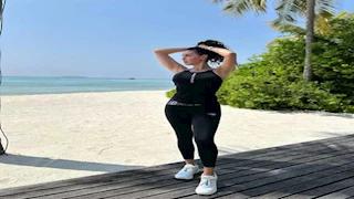 ياسمين صبري تقضي إجازة العيد في المالديف.. والجمهور يغازلها (صور)