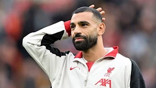 رغم تجديد عقده.. وزير الرياضة السعودي يتحدث عن مفاوضات محمد صلاح