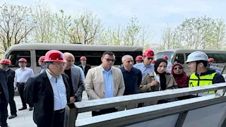 وزير الإسكان يتفقد مركز أبحاث شركة عالمية بالصين للاستفادة من التجارب فى إدارة المشروعات