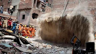 الهند.. مقتل وإصابة 22 شخصًا إثر انهيار مبنى في نيودلهي