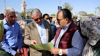 محافظ الإسماعيلية: إعادة تخطيط المسطحات الخضراء وتنظيم العشوائيات