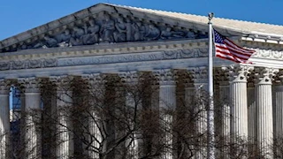 المحكمة العليا الأمريكية توقف ترحيل فنزويليين من تكساس