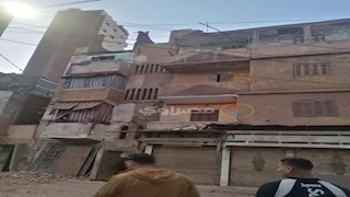 بالصور.. انهيار جزئي بعقار يثير ذعر الأهالي بكفر الشيخ