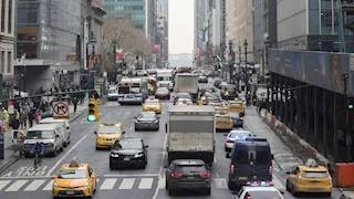 صراع بين ترامب وولاية نيويورك بسبب رسوم دخول السيارات شوارعها