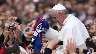 النظرة الأخيرة.. السماح للجمهور بتوديع البابا فرنسيس قبل جنازته