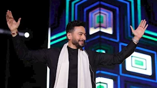 بملابس "المداح".. حمادة هلال يفاجئ جمهوره في حفل شم النسيم