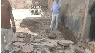 إصابة عاملي بناء إثر سقوط سور مبنى في فيصل