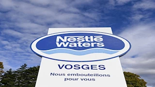 فضيحة جديدة تضرب "نستله فرنسا".. استدعاء مليوني زجاجة مياه بسبب بكتيريا برازية