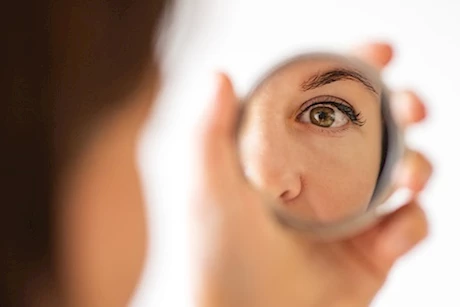 أعراض الكلى المريضة- 6 علامات تظهر في العين