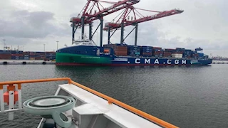 تعمل بالغاز الطبيعي.. ميناء الإسكندرية يستقبل أحدث سفينة حاويات صديقة للبيئة (صور)