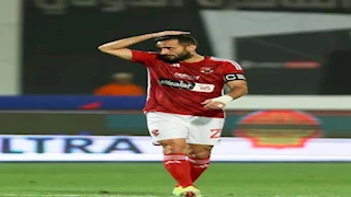 علي معلول يزين قائمة الأهلي لمواجهة بتروجيت في أول لقاء للجهاز المؤقت