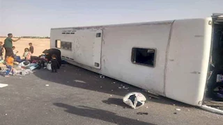 وفاة و43 مصابا.. تفاصيل انقلاب أتوبيس سياحي بجنوب سيناء