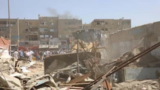 12 صورة ترصد إزالة سوق الزلزال العشوائي بالمقطم ونقل الباعة 