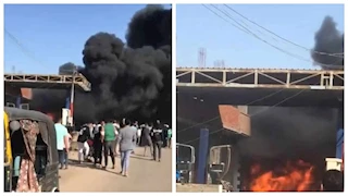 بالصور- حريق هائل يلتهم مخزن للأجهزة الكهربائية بأسوان