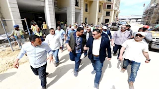 وزير الإسكان يتفقد مشروع الحي اللاتيني بمدينة العلمين الجديدة