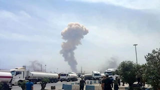  "أمبري" البريطانية: شحنة وقود صواريخ بالستية وراء انفجار ميناء رجائي بإيران