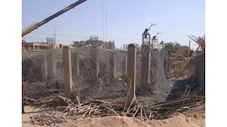 تحقيقات موسعة في حادث الانهيار الجزي بمصنع العبور (صور)