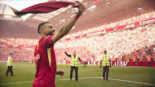 علم مصر يظهر في ملعب أنفيلد بعد تتويج ليفربول بالدوري الإنجليزي (صور وفيديو)