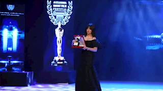 ريهام عبد الغفور: شكرا أهل إسكندرية على تكريمي وأهدي الجائزة لوالدتي