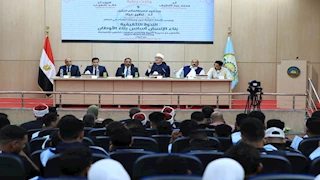 نائب رئيس جامعة الأزهر لفرع البنات يتابع دورات التربية الوطنية للطالبات