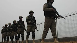 تحسبًا "لتوغل عسكري وشيك".. باكستان تدفع بتعزيزات عسكرية إلى الحدود مع الهند