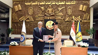 الأكاديمية العسكرية للدراسات العليا توقع بروتوكول تعاون مع المجلس الأعلى للجامعات