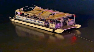 اصطدام قارب بعبارة تقل 40 شخصا في فلوريد الأمريكية