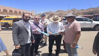 رئيس البرلمان المجري يزور معبد فيلة ويشيد بالحضارة المصرية