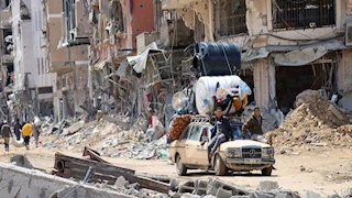 الدفاع المدني في غزة: عشرات المصابين تحت الأنقاض ولا إمكانيات لإنقاذهم