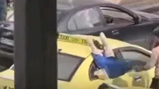  الخيانة كلمة السر.. قصة فيديو اقتحام امرأة سيارة تاكسي بالقوة الذي هز سوريا