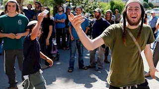 مستوطنون إسرائيليون يقتحمون منزلا فلسطينيا بالقوة ويعدمون أغناما بالضفة الغربية   