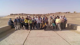 بالصور- وفد سياحي ألماني يزو واحات الوادي الجديد لاكتشاف سحر الطبيعة والآثار