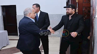 بالصور.. نضال الشافعي يتلقى العزاء في زوجته هند علي بالشيخ زايد