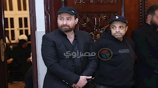بحضور أحمد بدير ورانيا فريد شوقي.. توافد نجوم الفن على عزاء زوجة الفنان نضال الشافعي