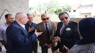 محافظ المنيا يتفقد توسعات محطة مياه الشرب ببني مزار  -صور